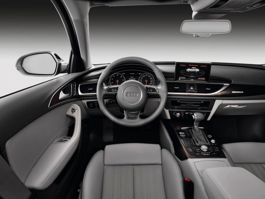 Торпедо Audi A6 3.0T S-Line Sedan (4G, C7) 2011 года  (WW) (фото 25 из 115)